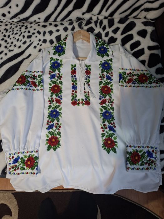 Ie traditionale de bucovina