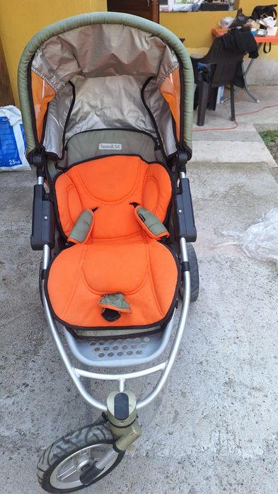 Детска количка и столче