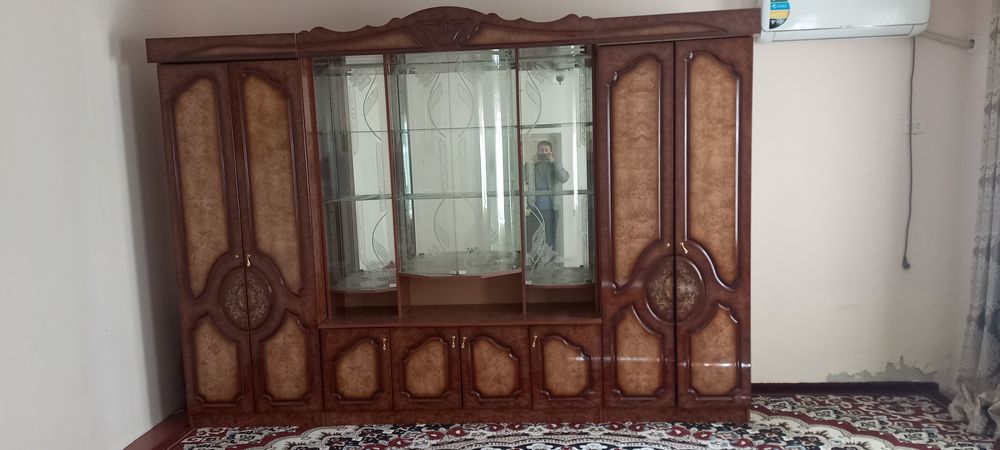 Стенка сотилади янги