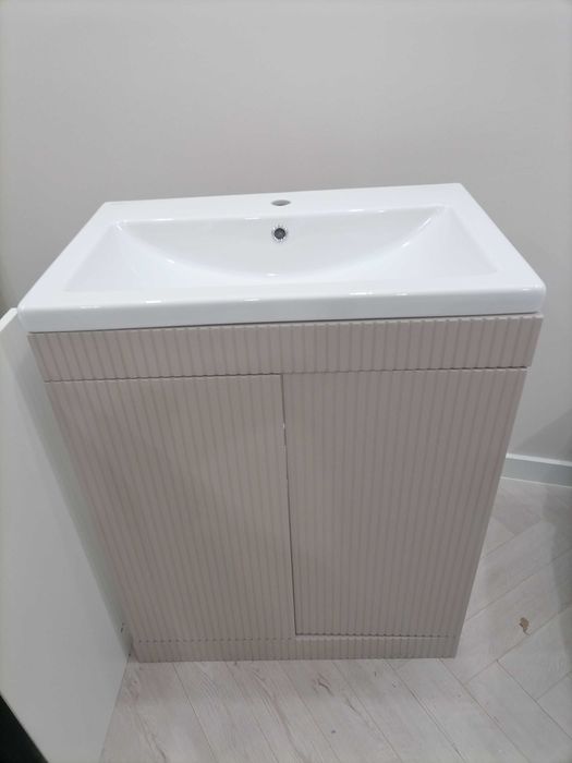 Продам новый МДФ гарнитур для ванны