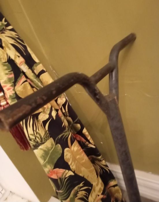 Самокат,в местах карозья