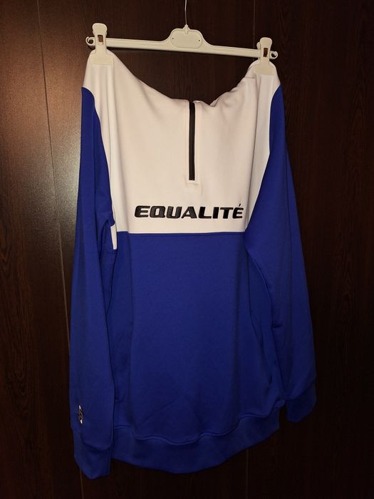 НОВ спортен екип Equalité