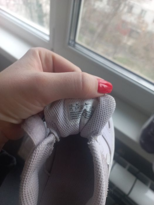 2 perechi de adidași