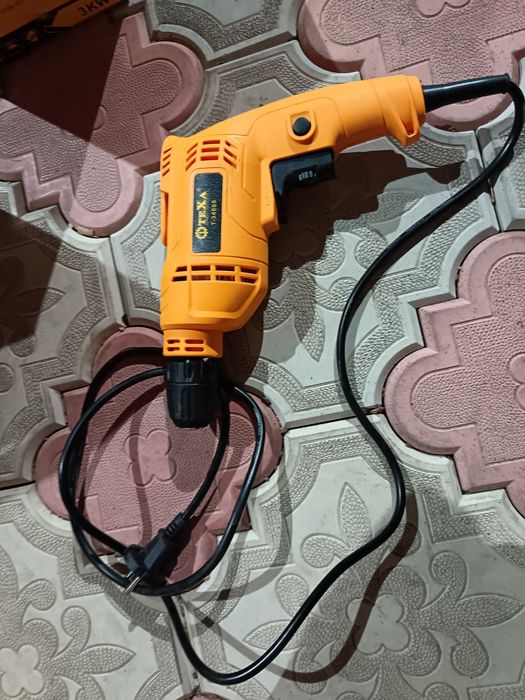 Продам шуруповер электрический