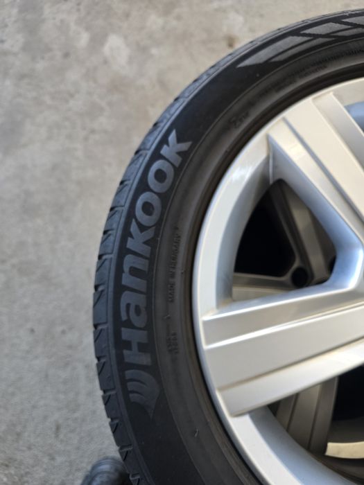 4 Броя 205/55/16 2xContinental 7mm 2xHankook 6,5mm