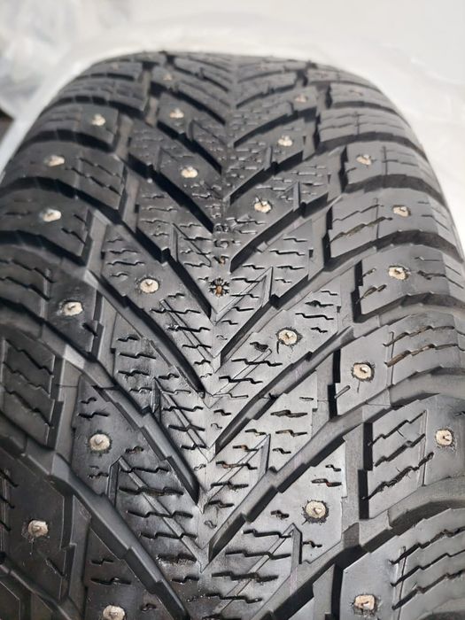 Шины Nokian 235/60/18