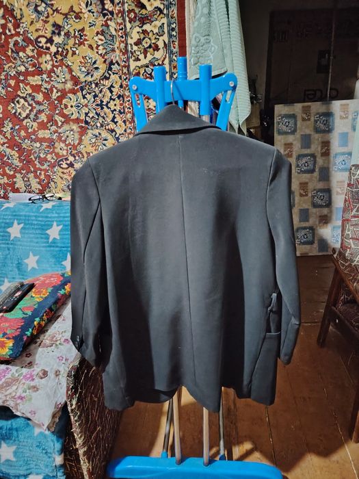 Продаётся классический пиджак