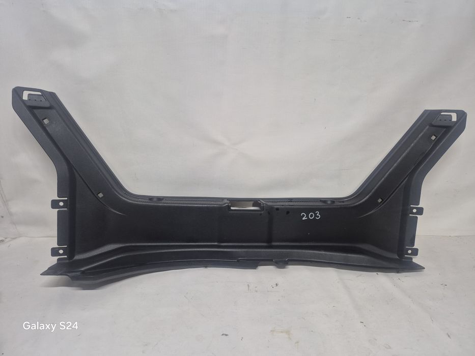 Бабочка багажника Mercedes w203