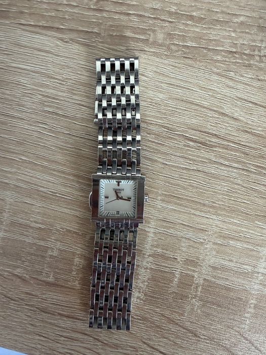 Tissot часовник