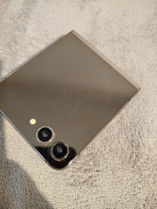 Samsung Z flip 5
