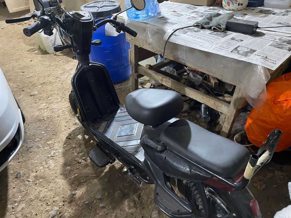 Электронной скутер