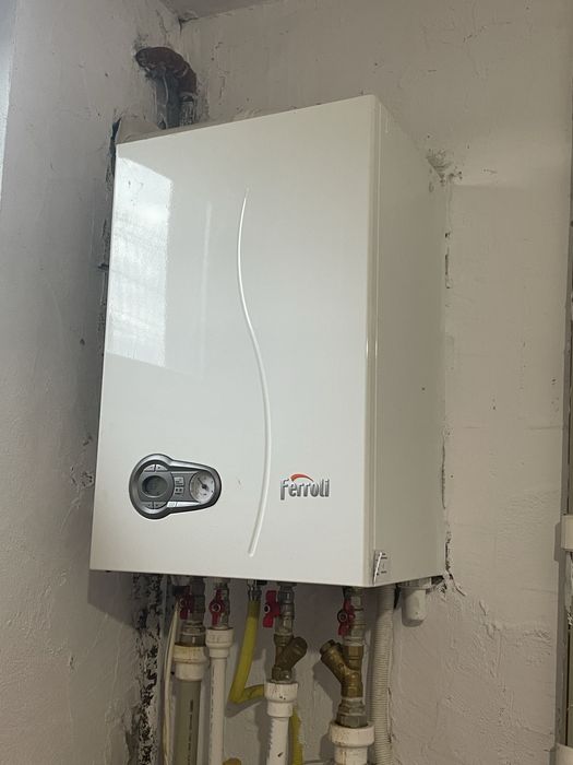 Termotecă Ferroli bluehelix tech 35C funcțională