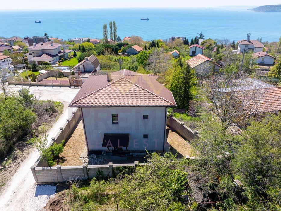 Продава се Къща в Варна, м-т Св. Никола - 209 кв.м за 2154 €/кв.м - Снимка #1