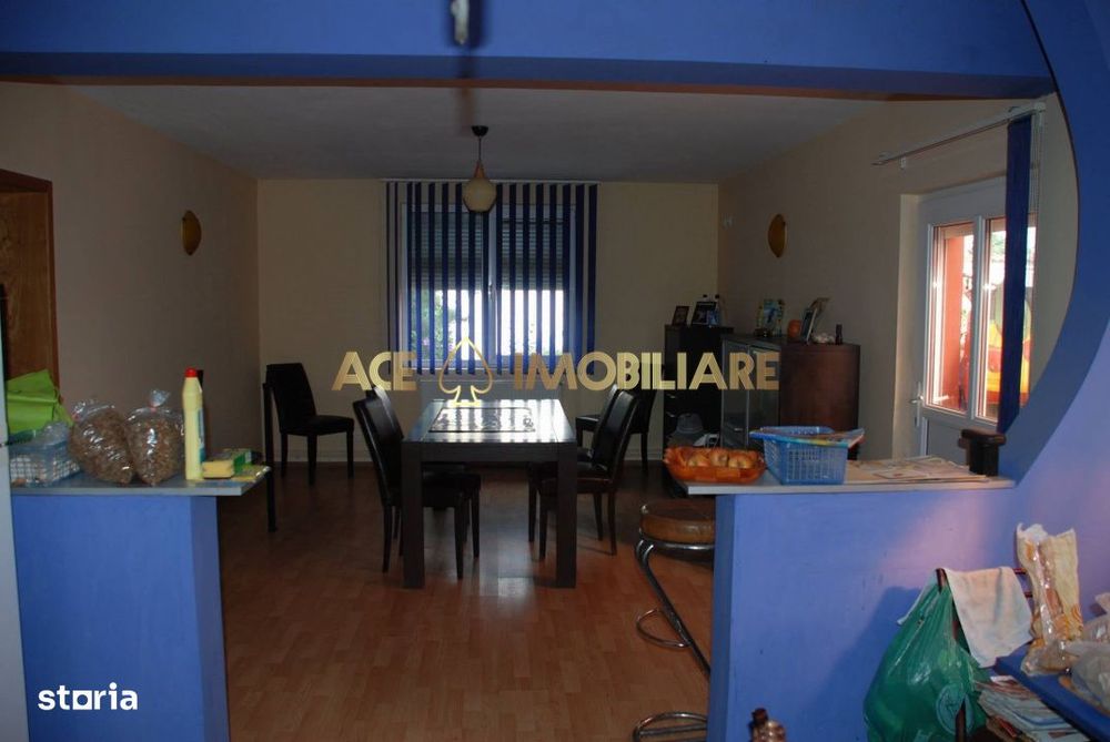 Casa 6 Camere de vanzare | Ilfov | Rosu | Gradina | Curte proprie