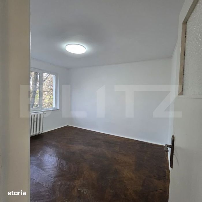 Apartament 3 camere, 60 mp, strada Albatros
