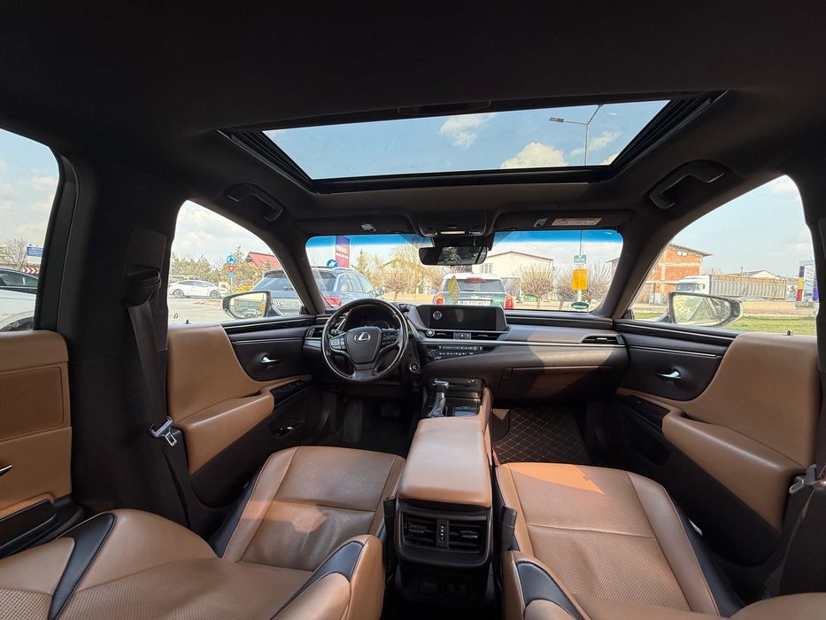 Lexus ES 300h Hybrid