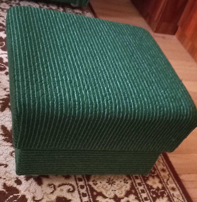 Холна гарнитура запазена