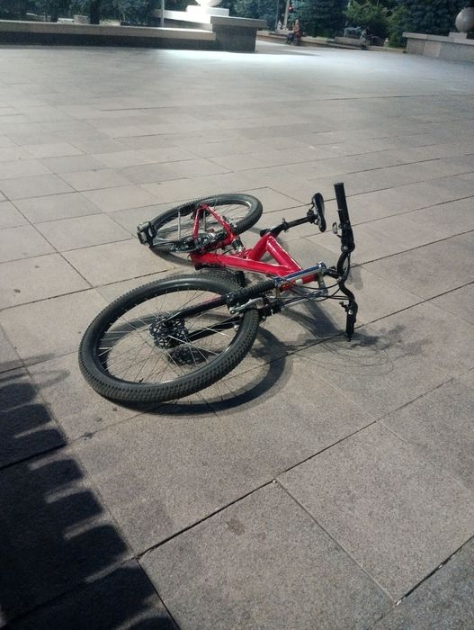 Продам двух подвес