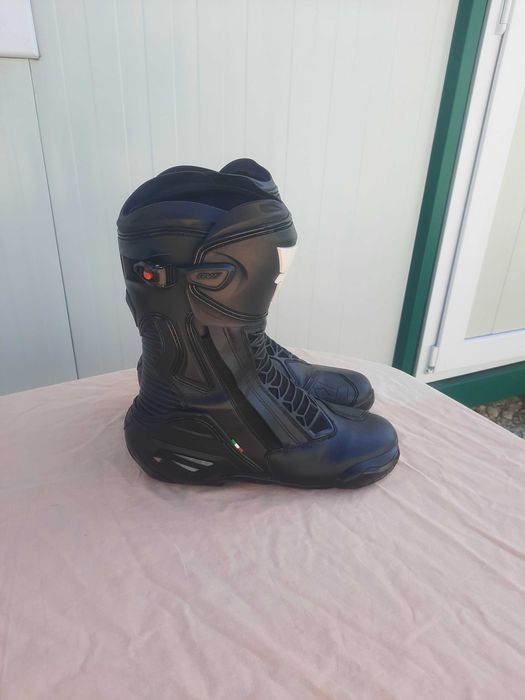 Мото ботуши Vanucci RV6 pro Racing 46 номер