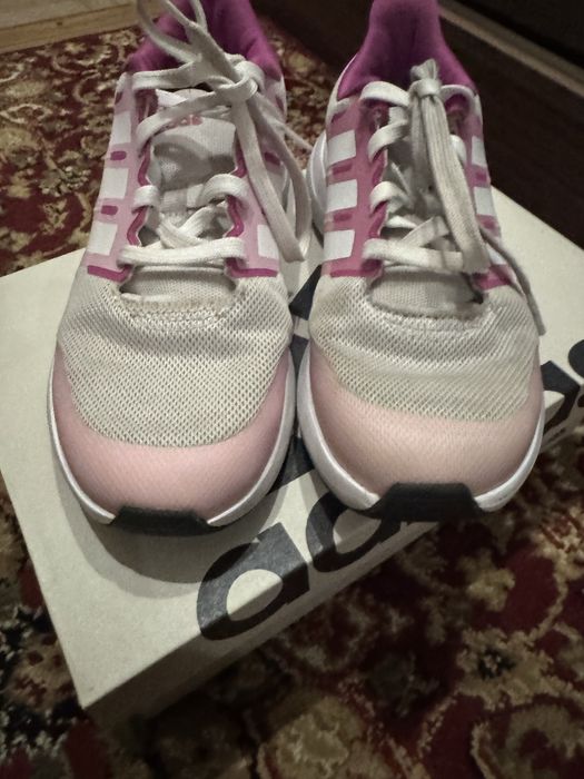 Кроссовки adidas, оригинал, размер 33