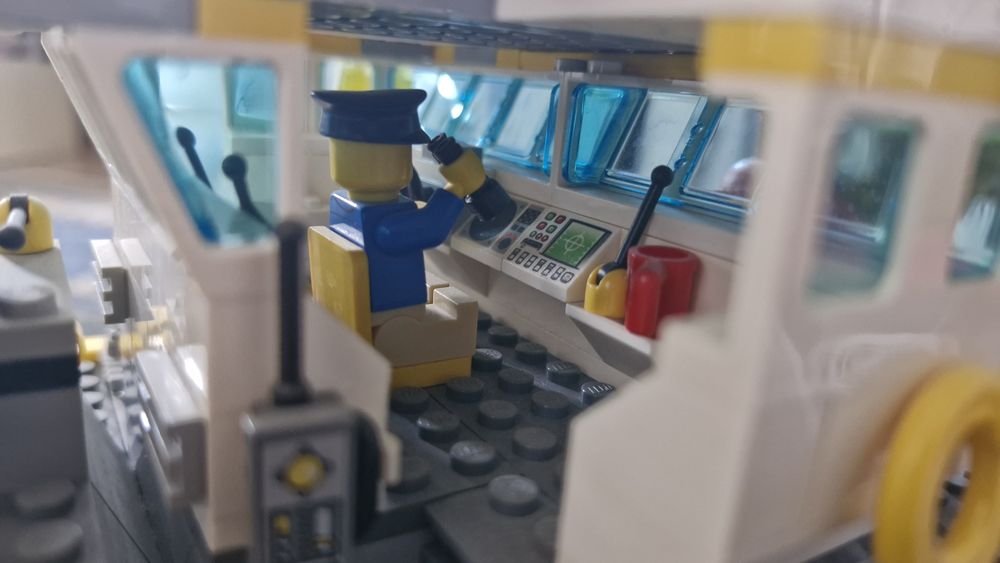 корабль LEGO оригинал