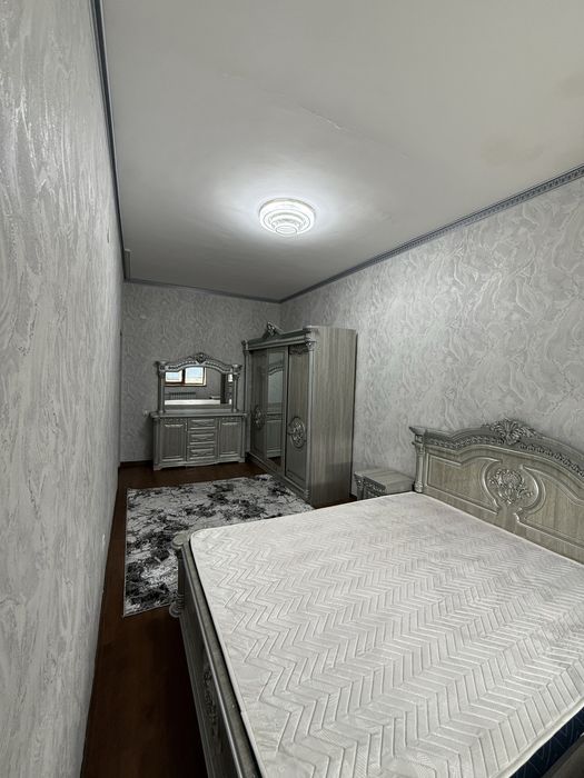 Qarshi markazidan uy sotiladi