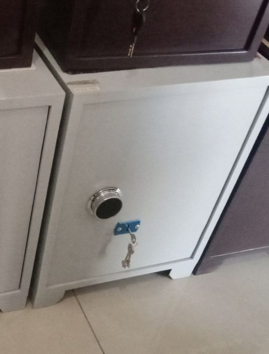 Сейф с размером ВхШхГ 700х450х400