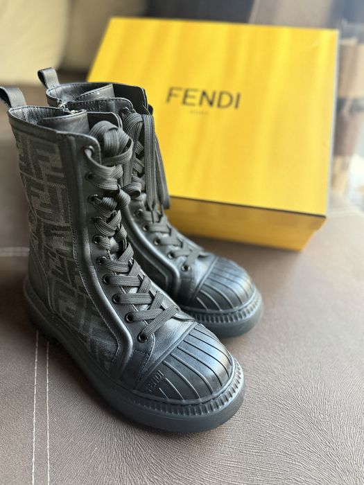 Дамски боти Fendi