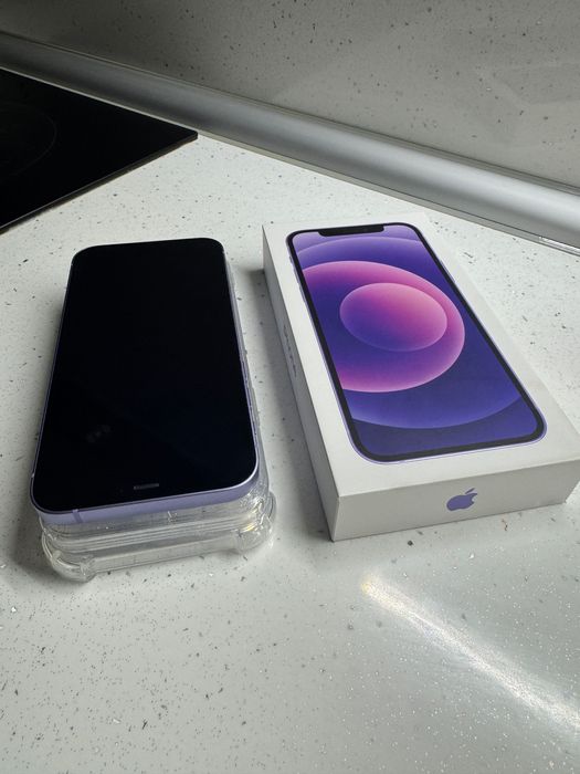 iPhone 12 64GB – с кутия и 2 кейса
