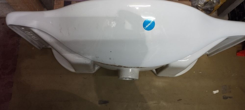 Продавам Порцеланова мивка