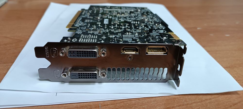 Видеокарта GTX 950 2Gb