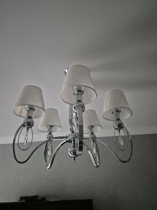 Продам люстру, состояние новое