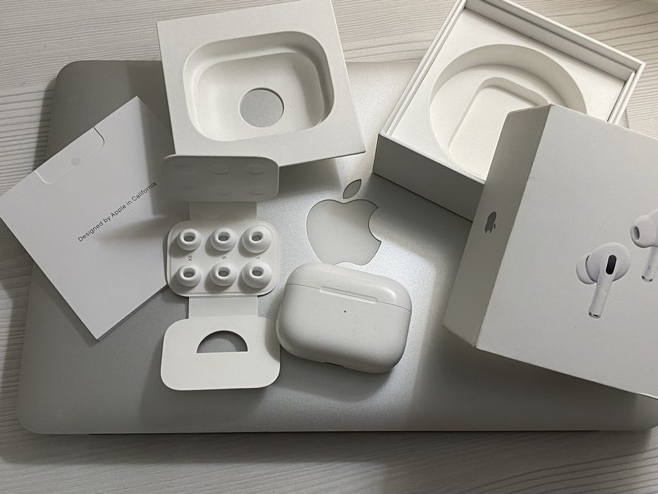 AirPods Pro 2 (4 мес. со дня покупки)