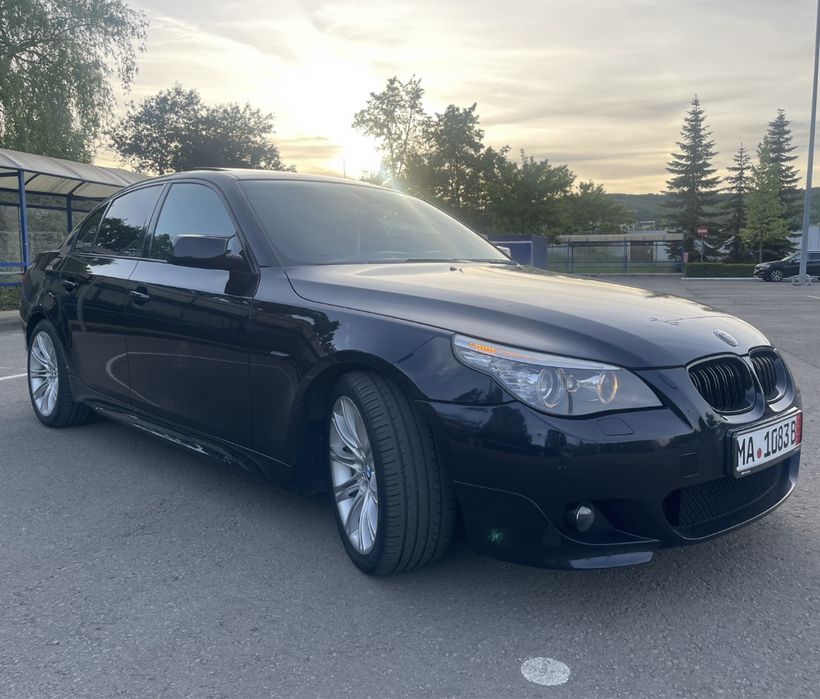 BMW 520D Pachet M EURO 5  Trapa Xenon Navi Prof Climatronic PDC Fata Spate