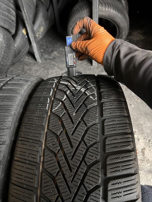 2 anvelope iarna 235/45/17 , Semperit , 6 mm