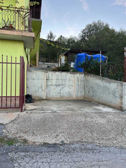 Продава се Къща в Ботевград - 1485 кв.м за 169 €/кв.м - Снимка #3