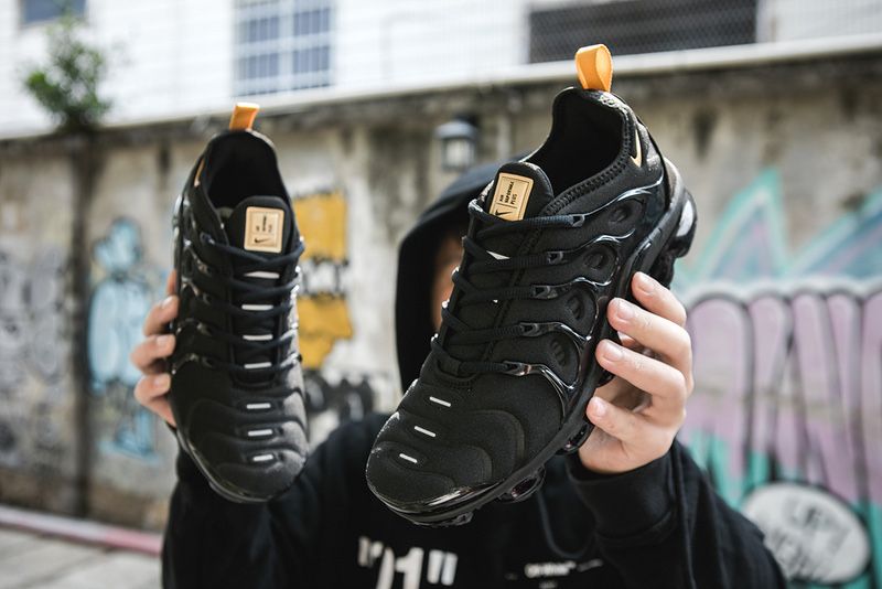 Nike Air VaporMax Plus Black Gold - *Разпродажба*