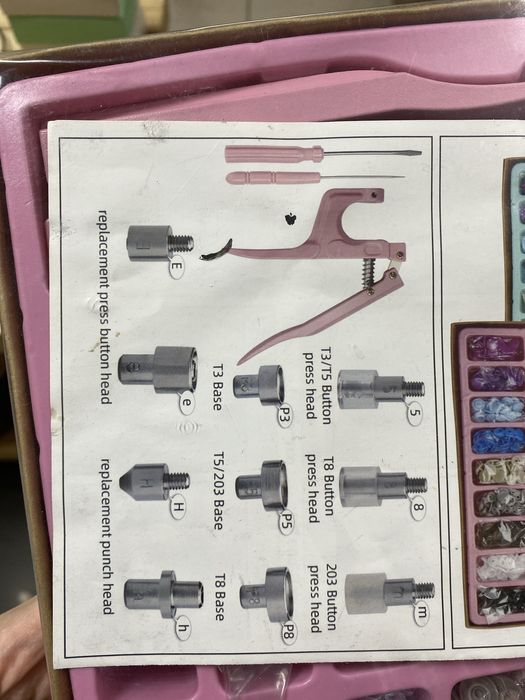 Набор для кнопок и люверсов