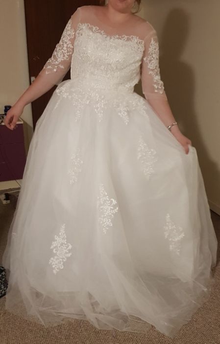 Rochie cu broderie ! M40-42