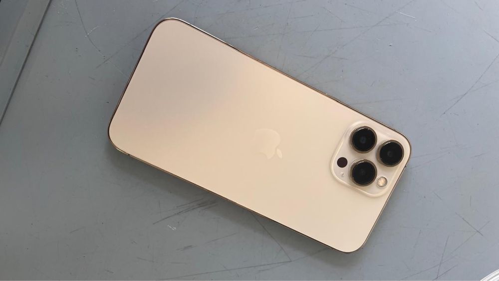 Айфон 13 про макс Без царапины