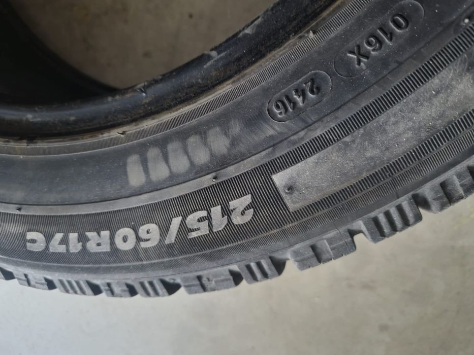 4 anvelope iarna Michelin 215 60 17 C stare buna