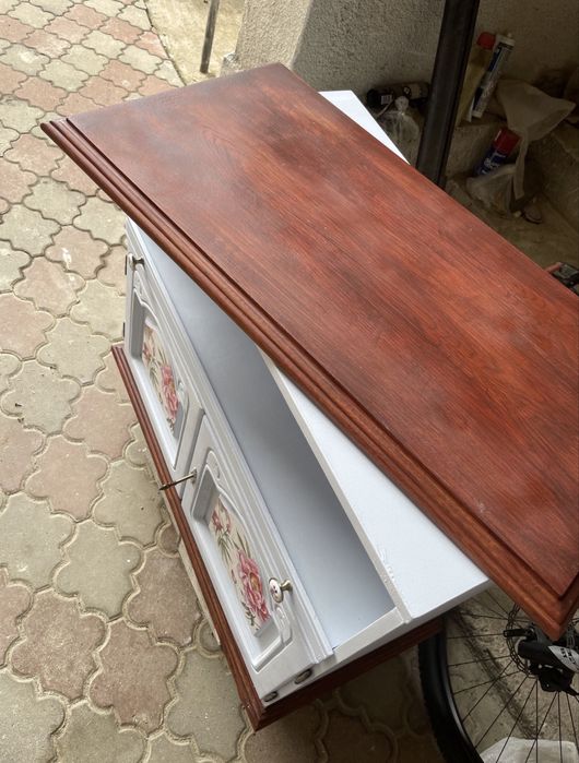 Comodă stil baroc – elegantă și practică