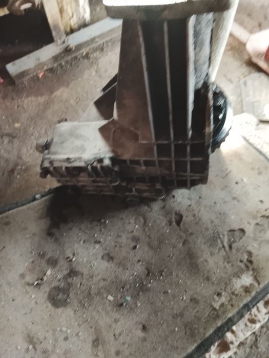 Редуктор передний