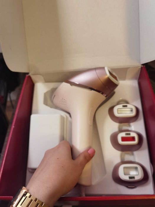 Epilator IPL Philips Lumea Seria 9900 BRI977/00, Senzor Smartskin