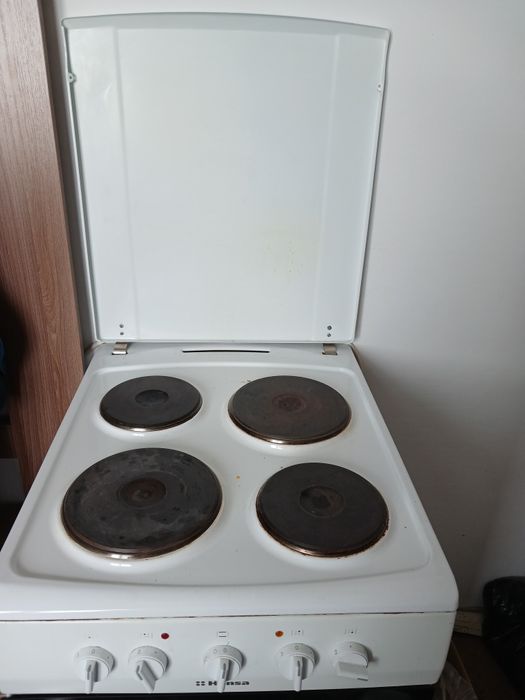 Продам электроплита Hansa