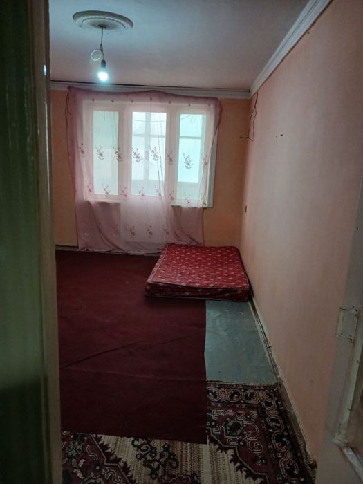 Srochna Sagdianada 1xonalik 3-etaj uy ijaraga beriladi.