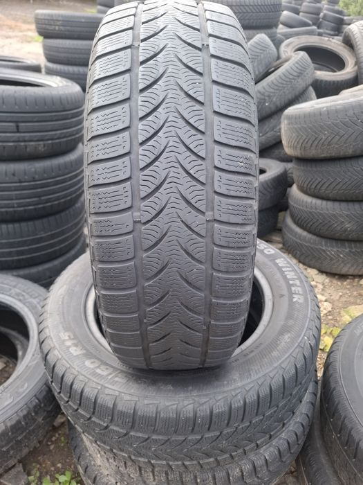 Vand 2 anvelope 195 60 15 m+s bune fara defecte