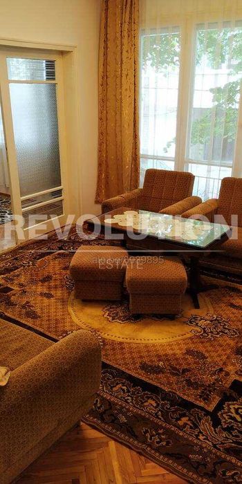 Дава се под наем Четиристаен апартамент в Варна, Център - 130 кв.м за 612 € - Снимка #2