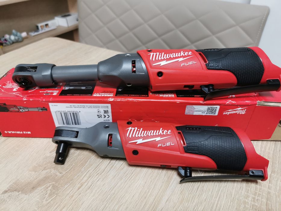 Clichet milwaukee m12  cap 3/8  scurt cu acumulator de 3 ah inclus