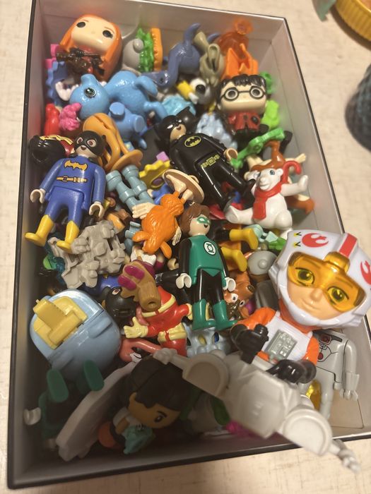 Игрушки kinder и kinder Joy